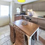 Casa vacanze 1 Bedroom Amazing In Saint-laurent-de-la-ca *
