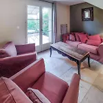 Casa vacanze 1 Bedroom Amazing In Saint-laurent-de-la-ca