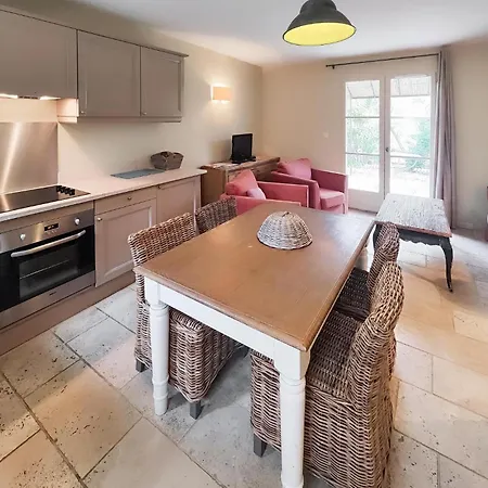 1 Bedroom Awesome Home In Saint-Laurent-De-La-Ca