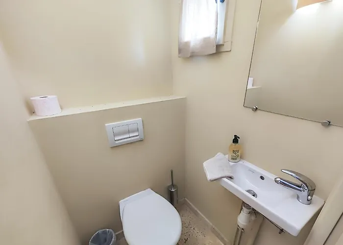 펜션 Gorgeous In Saint-laurent-de-la-ca Saint-Laurent-de-la-Cabrerisse